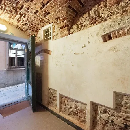 Flat In The Heart Of The Center Daire